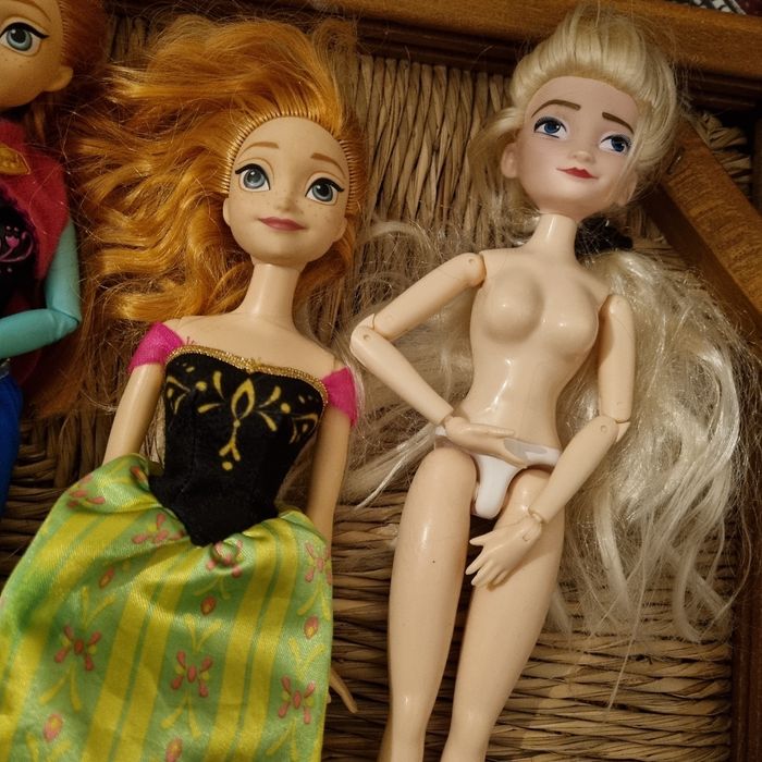 2 poupées Disney LA REINE DES NEIGES - photo numéro 2