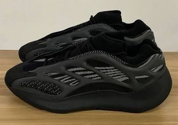 Yeezy 700 v3