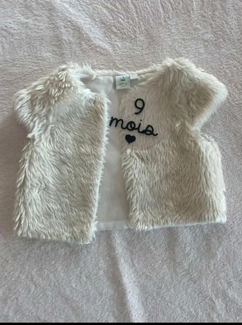 Boléro  blanc  Disney  9  mois