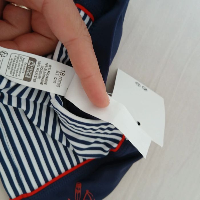 Maillot de bain 18m neuf - photo numéro 2
