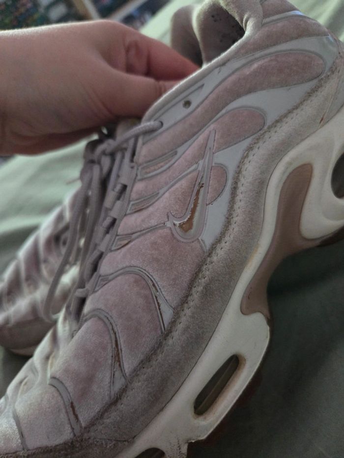 Basket Nike TN rose velours - photo numéro 4