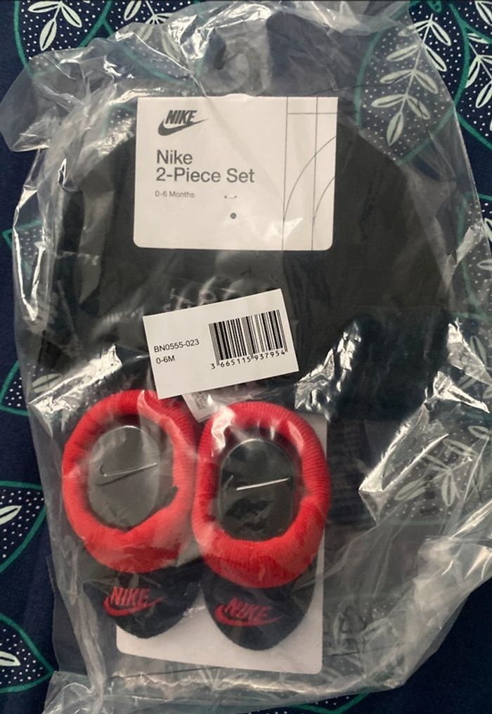 Set bonnet chaussettes Nike
