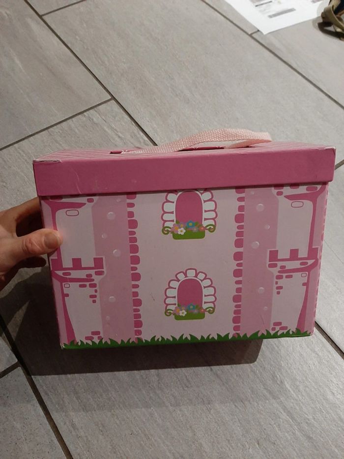 Valise château de princesse - photo numéro 6