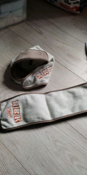 Bonnet et écharpe rebook