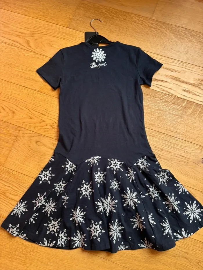 Neuve - Robe Desigual la reine des neiges 10 ans - photo numéro 3