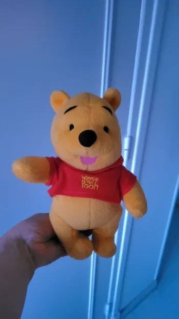 Peluche Winnie l’ourson 25 cm