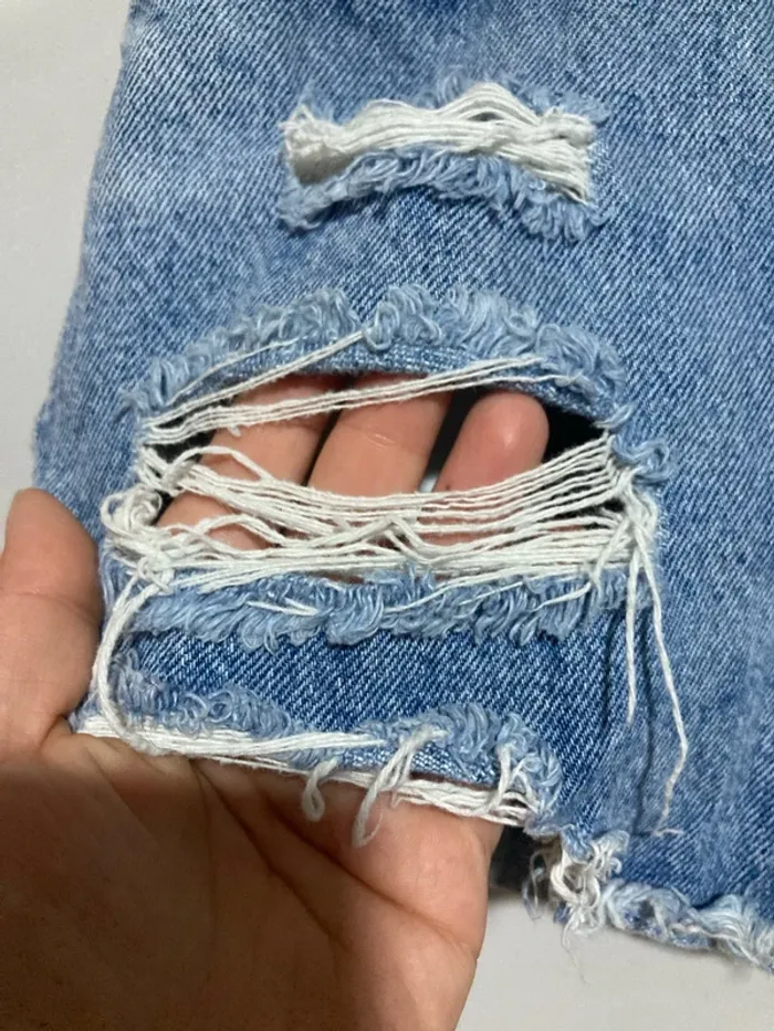 Mini short en jean taille haute Pull&Bear – Taille 34 - photo numéro 2