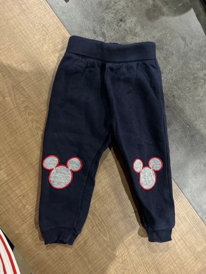 Jogging mickey