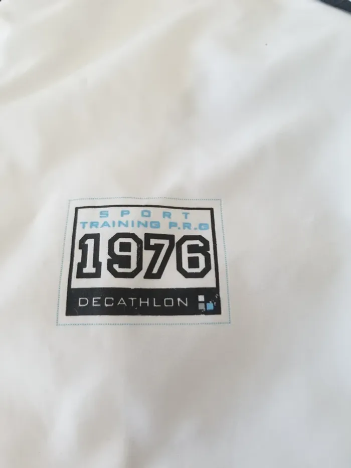 Veste de sport Decathlon T 36. - photo numéro 2