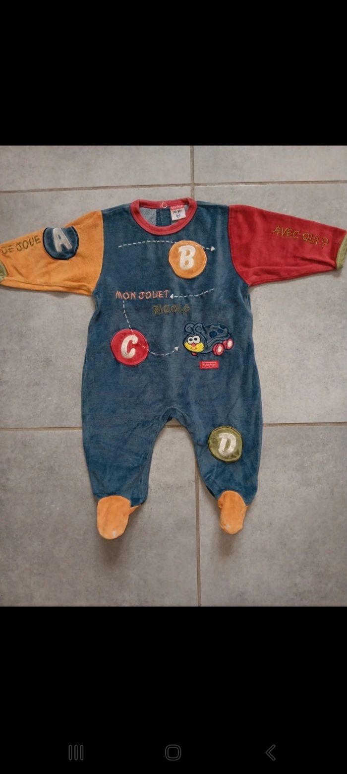 Lot pyjamas hiver 6 mois - photo numéro 6
