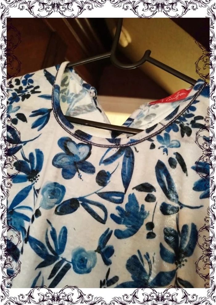 T-shirt col rond blanc et bleu fleuri taille 34/36 - photo numéro 7