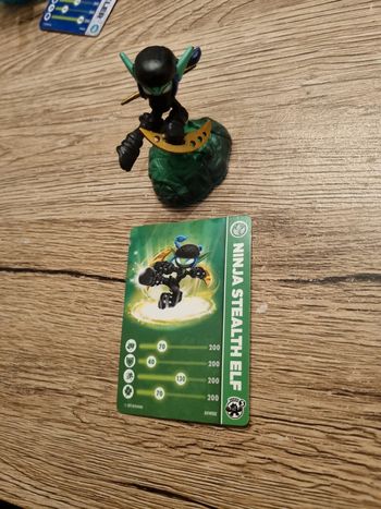 figurine skylanders swap force ninja stealth elf avec sa carte