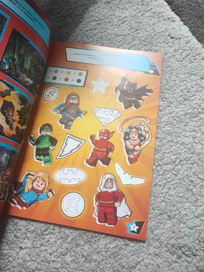 Livre lego super heroes DC sans figurine - photo numéro 3