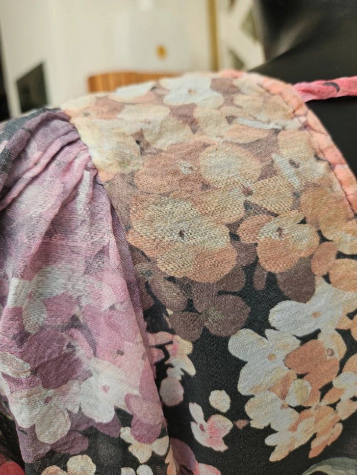 H&M blouse à fleurs manches bouffantes taille L - photo numéro 5