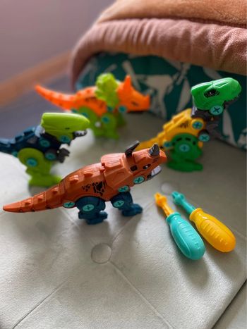 Dinosaure démontable
