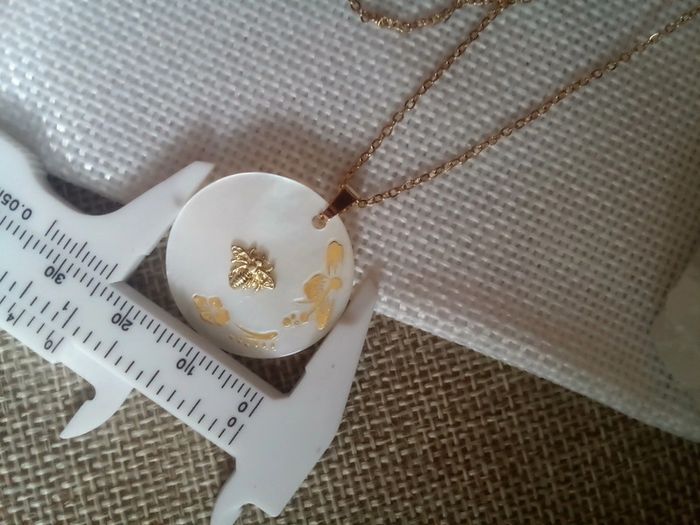 Collier réversible abeille nacrée - photo numéro 3
