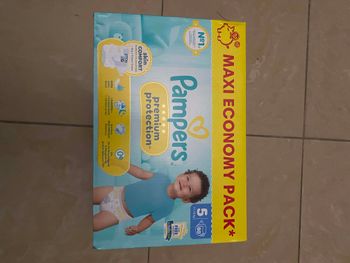 Carton de couches Pampers premium protection taille 5