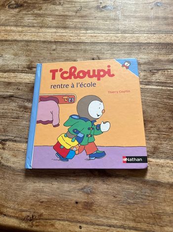 T’choupi rentre à l’école
