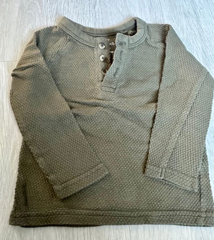 Teeshirt manches longues.