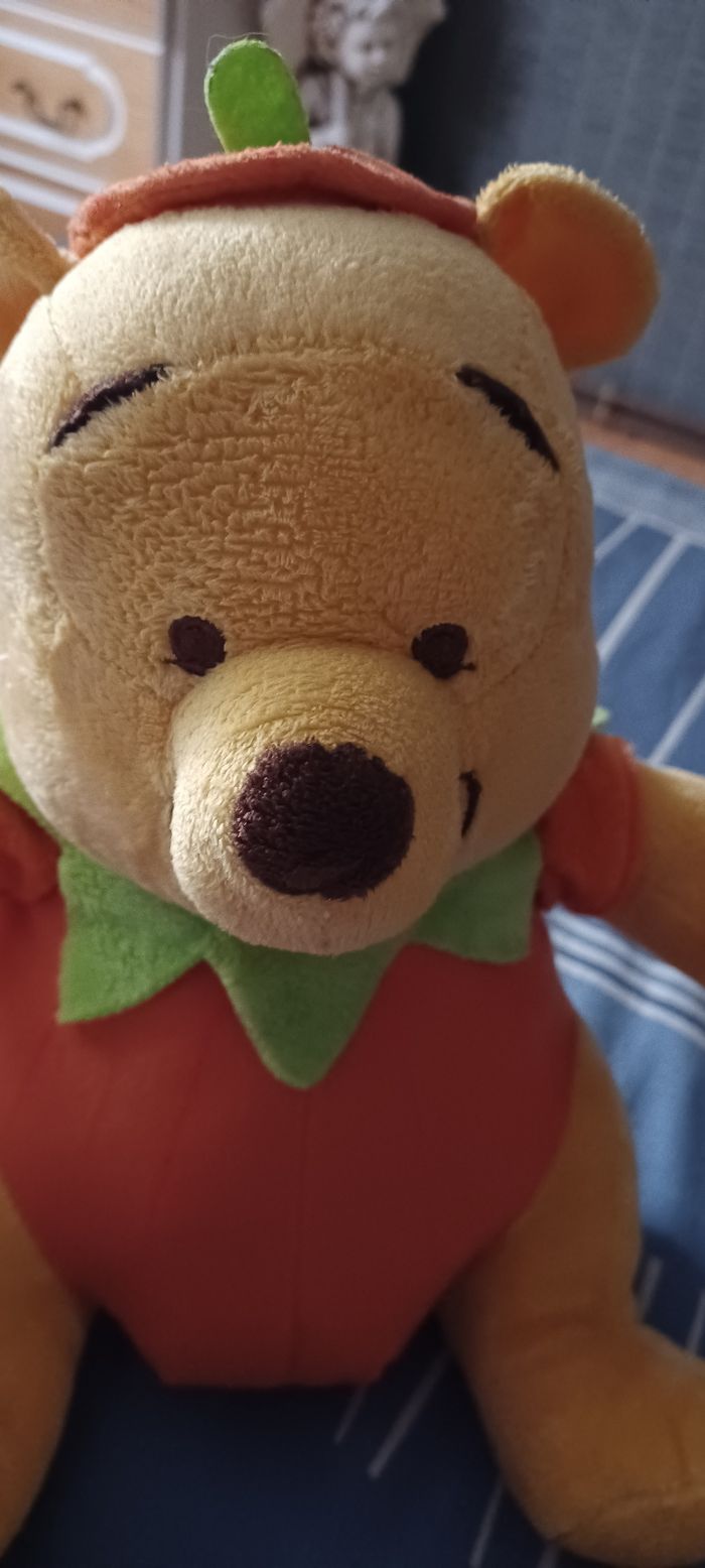 Très jolie petite peluche winni l'ourson - photo numéro 9