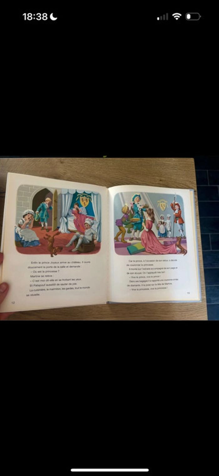 Livre Vintage Martine fait du théâtre pour Enfants - photo numéro 5