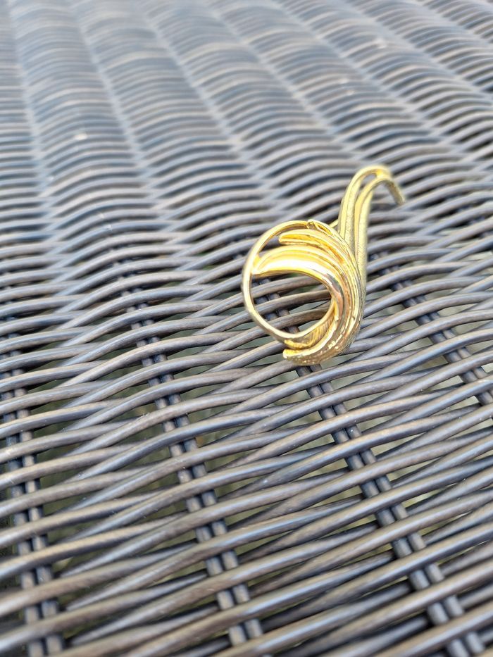 💍 Broche dorée - photo numéro 3