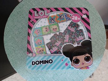 Domino L.O.L  Surprise
