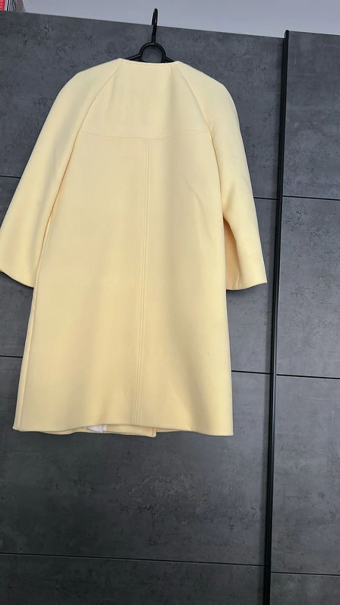 Veste longue jaune - photo numéro 2
