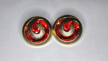 Clips d'oreilles rouge