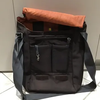 Sac bandoulière Case Logic pour PC portable