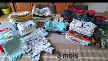 Lot de tout 3 mois
