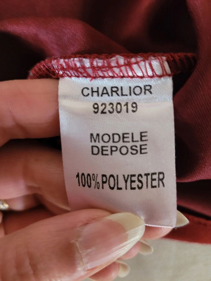 Jupe courte rouge, touché velour - photo numéro 9