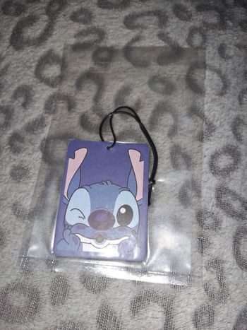 Parfum a accrocher stitch neuf