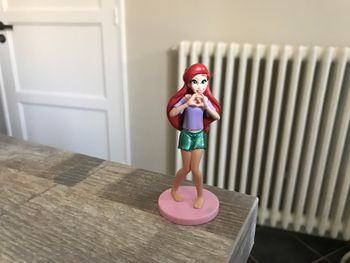 Figurine princesse ariel la petite sirène dans ralf disney