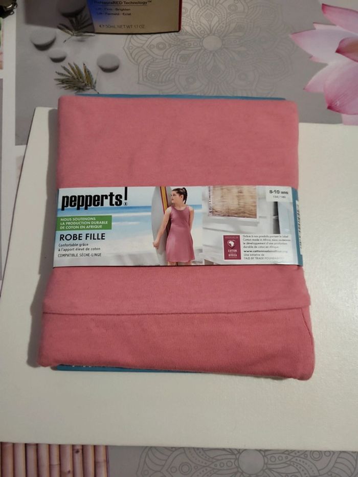 Robe fille 8/10 ans - photo numéro 2