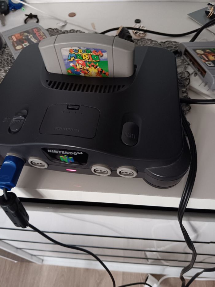 Console Nintendo 64 - photo numéro 4