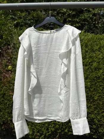 Blouse manches longues blanche effet satiné – Marque Kiabi