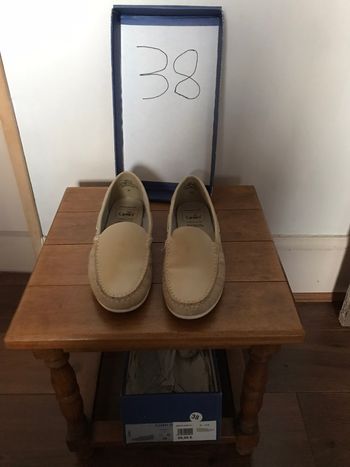 Mocassins femme cuir beige, confort, semelle antidérapante, marque Caprice, taille 38