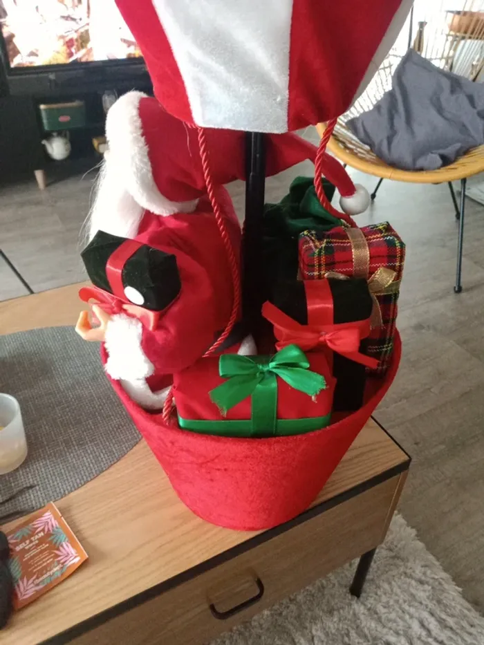 Grand père noël mangolfiere - photo numéro 4