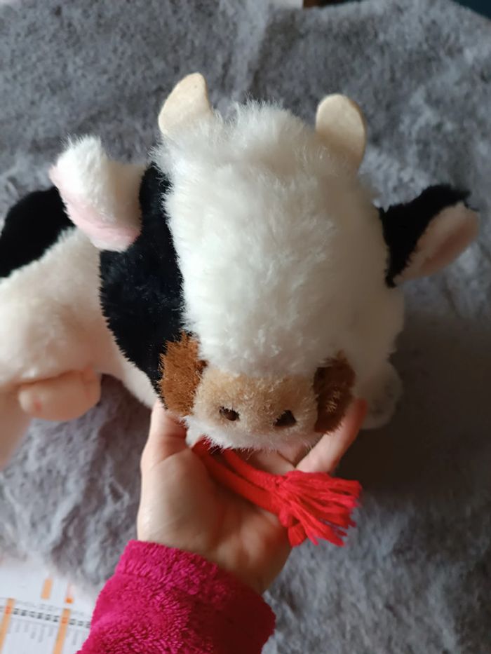 vache en peluche 30 cm de longueur - photo numéro 3