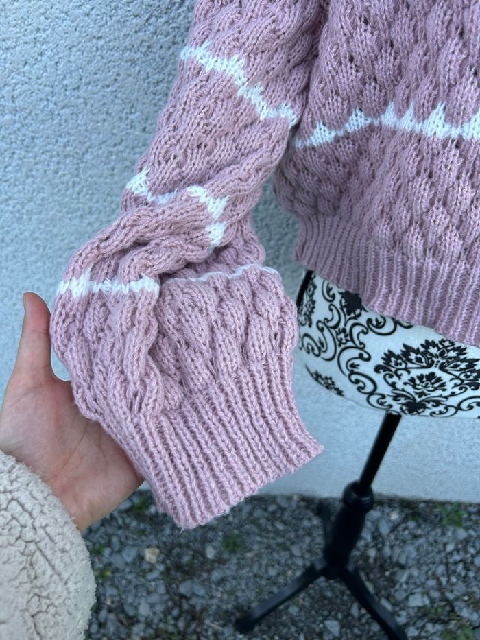 Pull rose et blanc - photo numéro 4