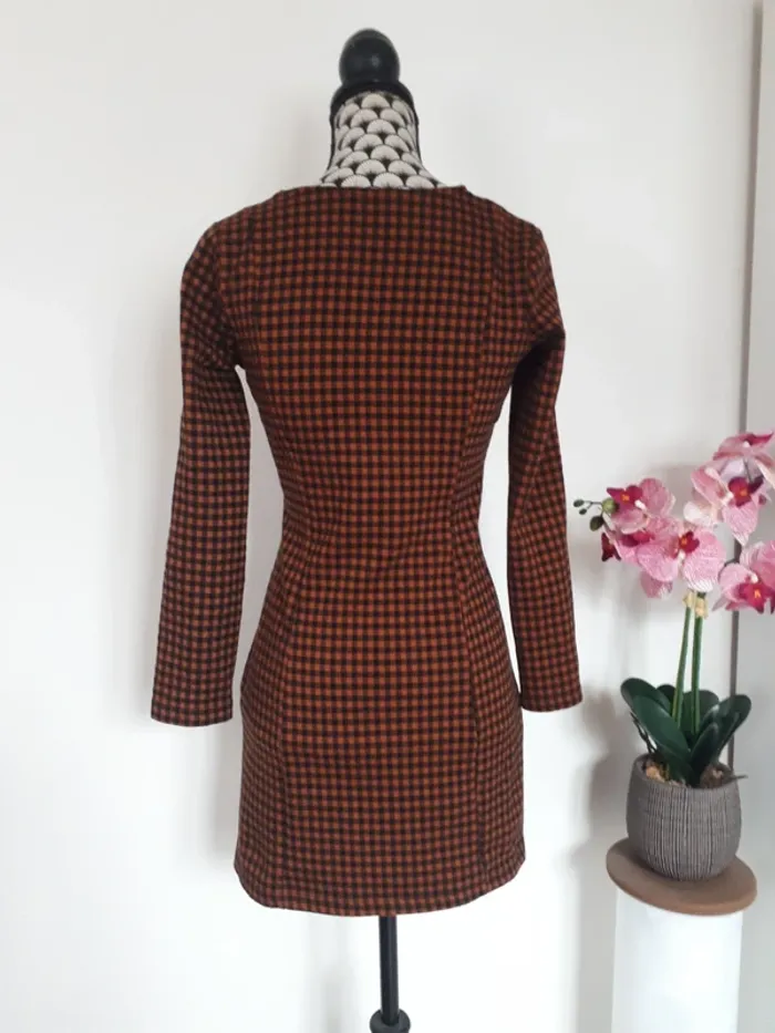 Jolie robe taille S - photo numéro 3