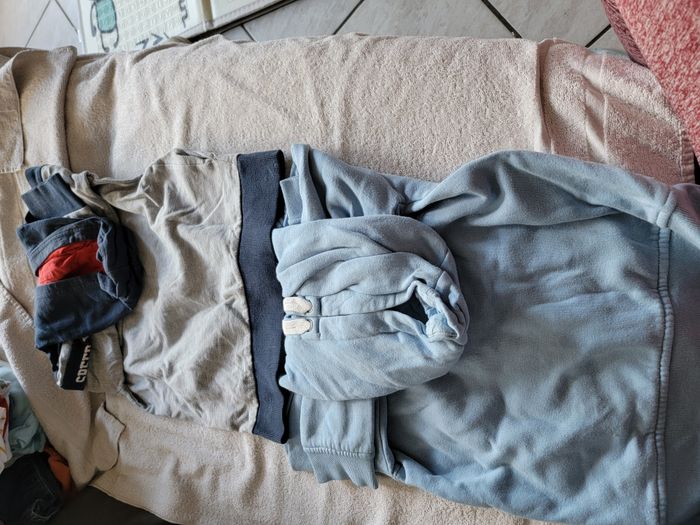 Lot de 6 pulls 8 ans garçon - photo numéro 2