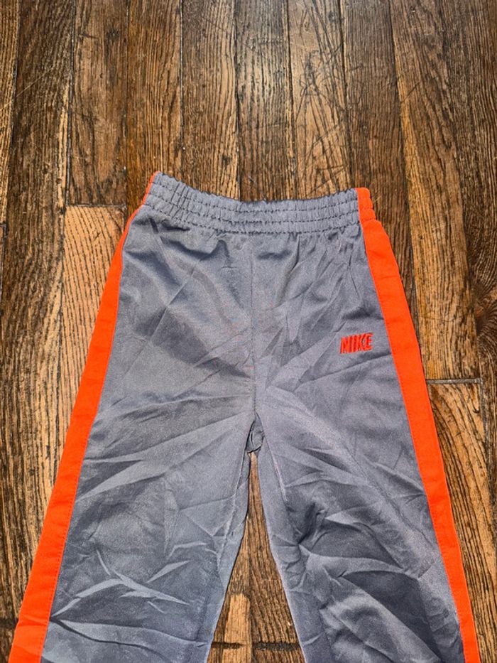 Jogging Nike 24 mois - photo numéro 2