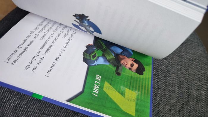 Livre thunderbirds la ceinture de feu - photo numéro 4