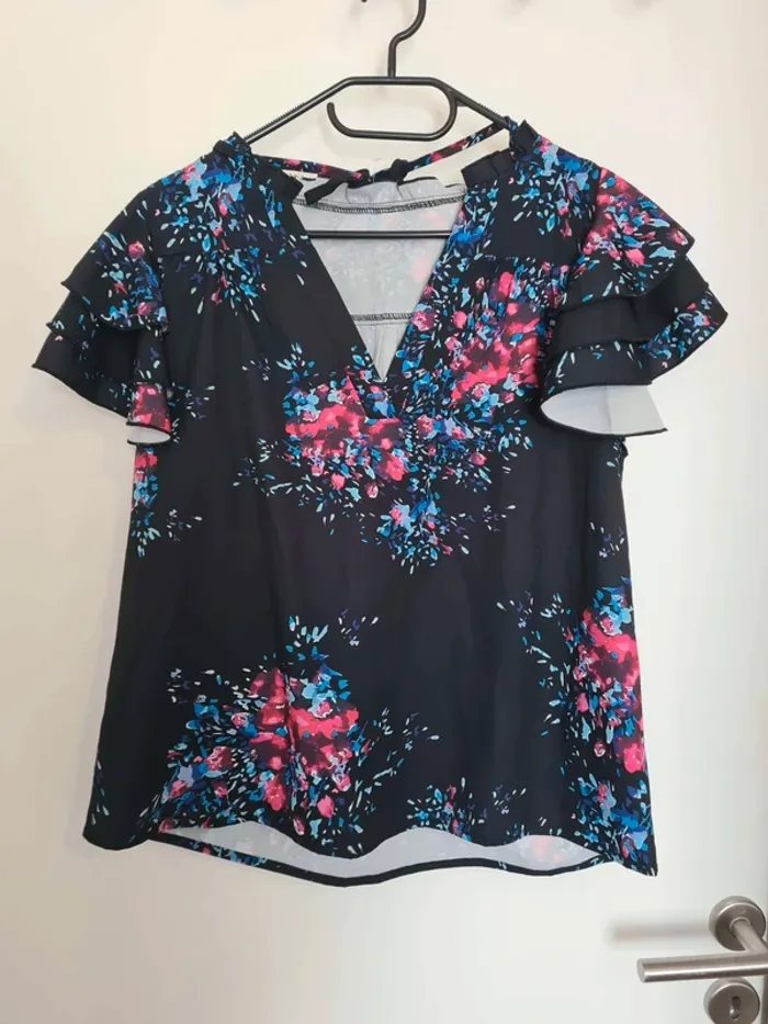 haut shein fleurie taille 40 42