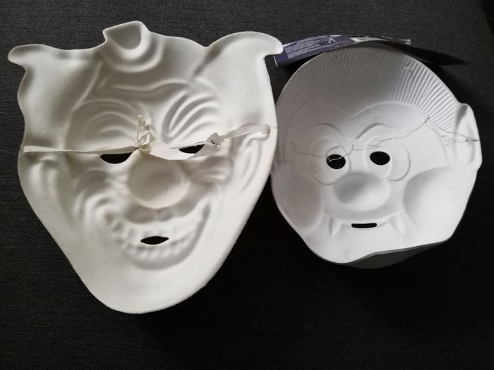 Lot de 2 masques en mousse pour déguisement - photo numéro 4