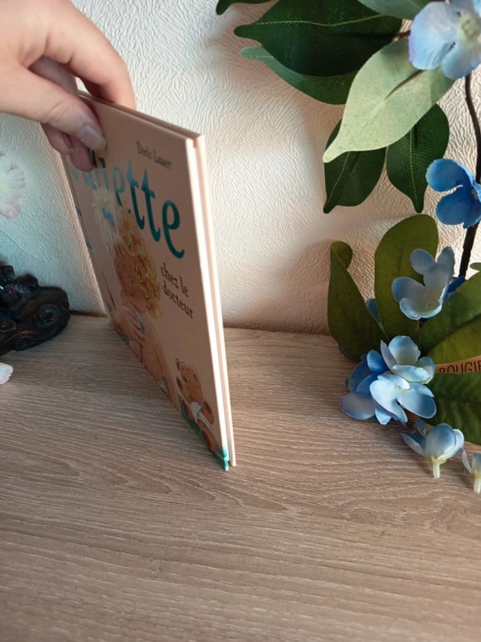 📘 Juliette chez le docteur - photo numéro 2