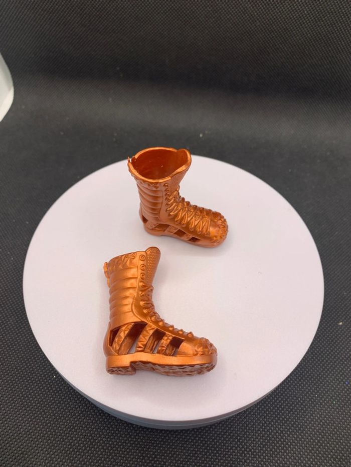 Chaussures monster high deuce gorgon Boo York - photo numéro 2