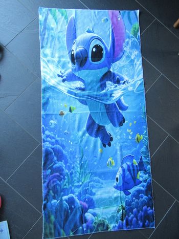 Serviette de plage Stitch neuve (drap de bain)